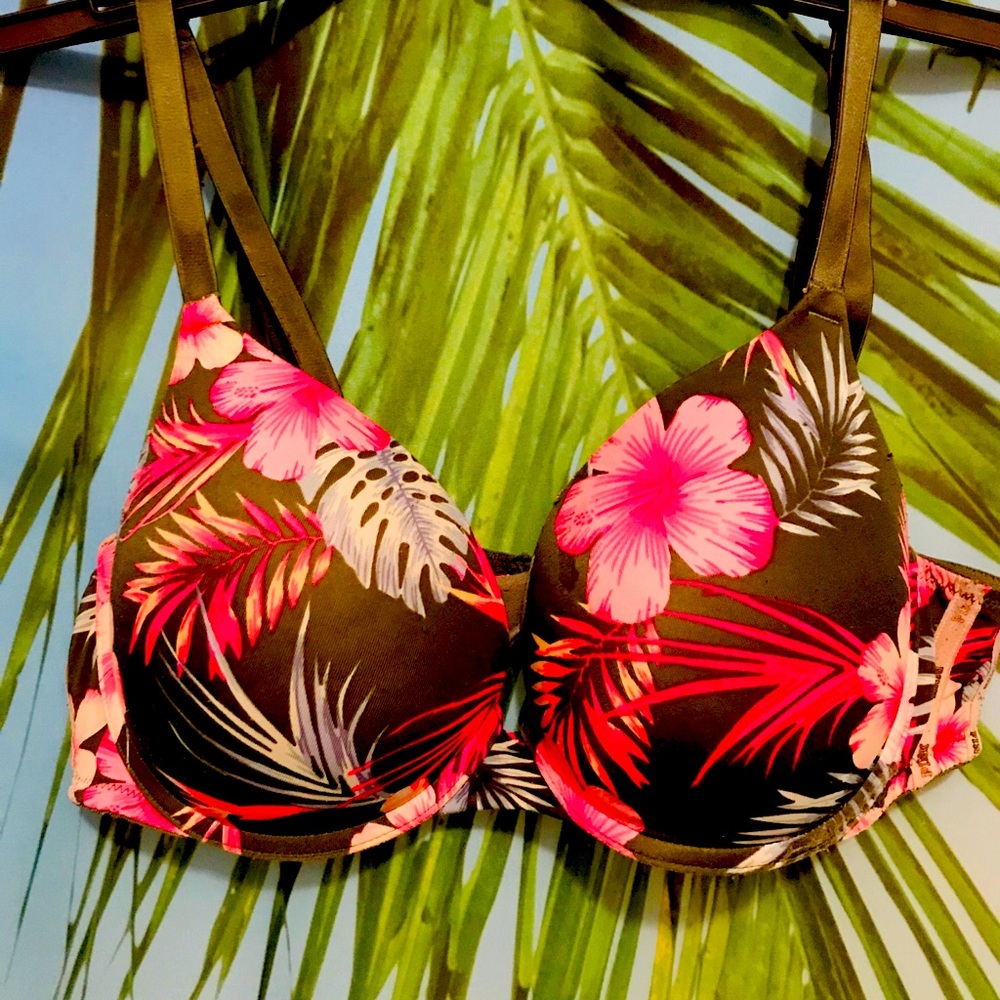 🌺🌴🌸 VICTORIA SECRET  PUSH-UP 🌺🌴🌸